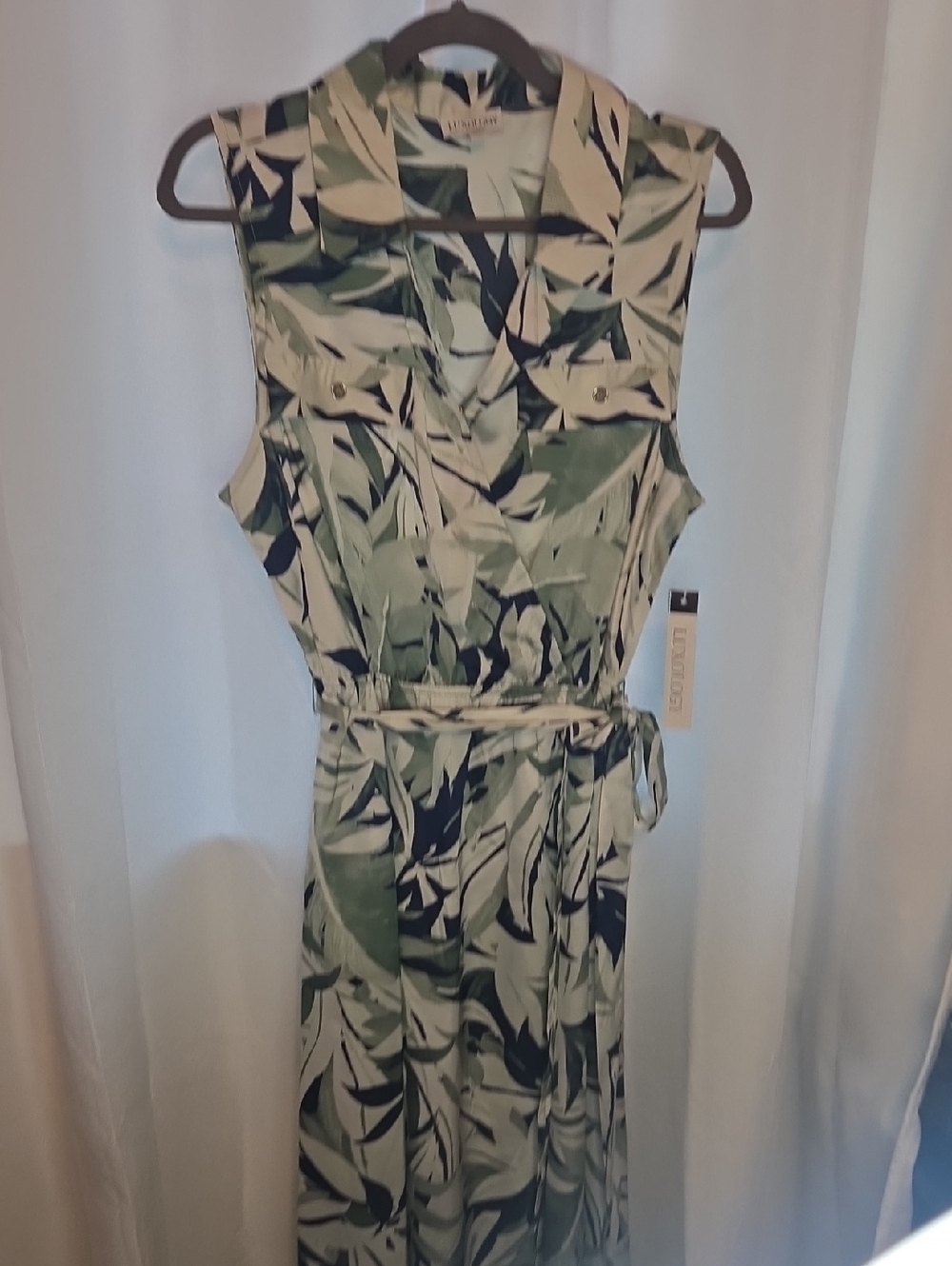 Luxology Sleeveless Leaf-Print Shirtdress in Green and Navy